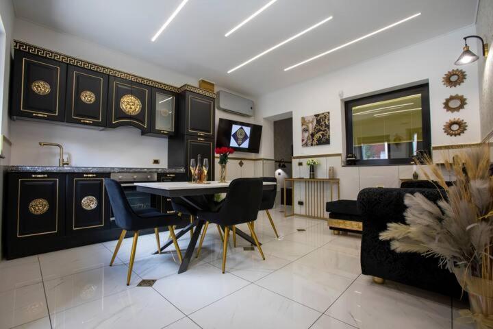 Gd Luxury Suite Randazzo Exteriör bild